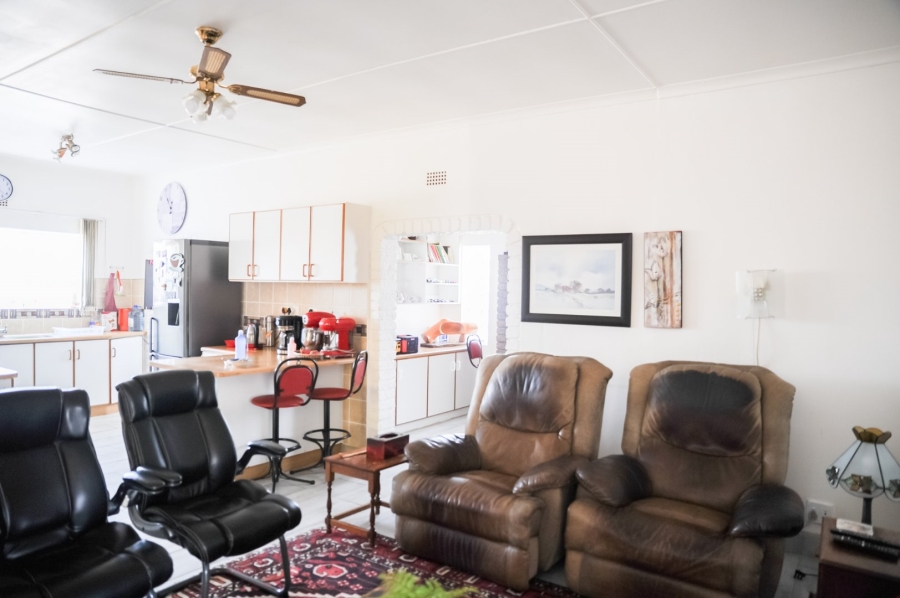 5 Bedroom Property for Sale in McDougall